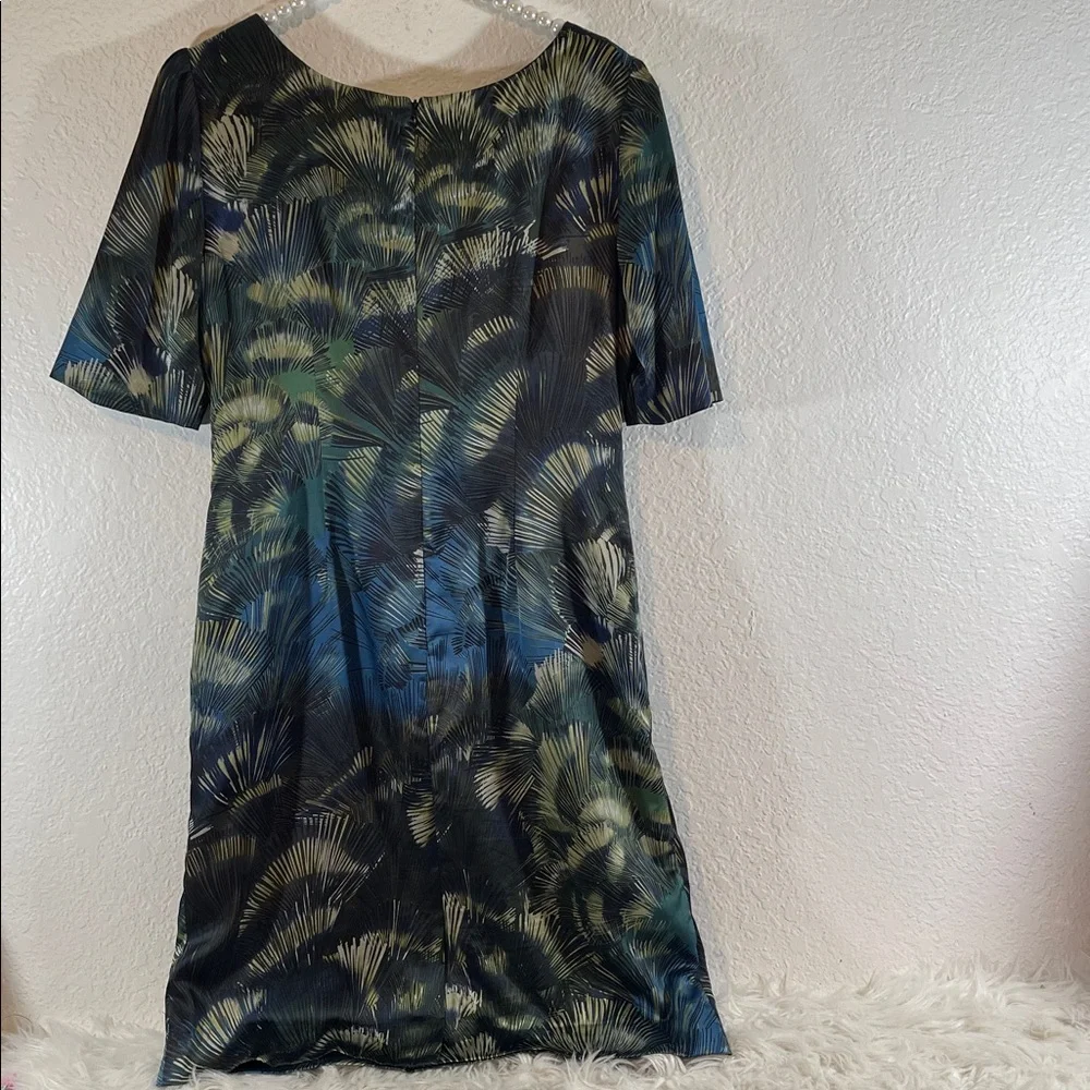 TAHARI Women's Size 10 Green Printed Half Sleeve Knot Bodice Lined Dress - Picture 4 of 8